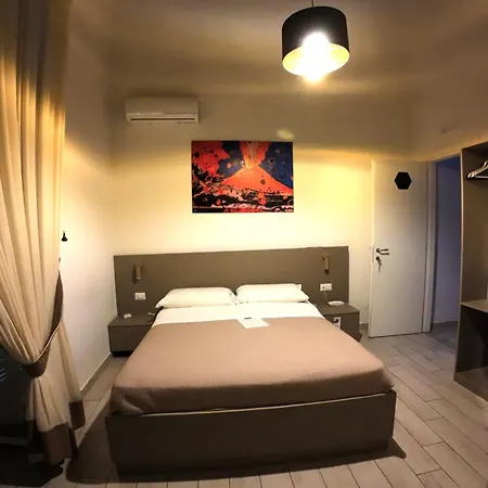 Napoli Centro Suite e Spa-3